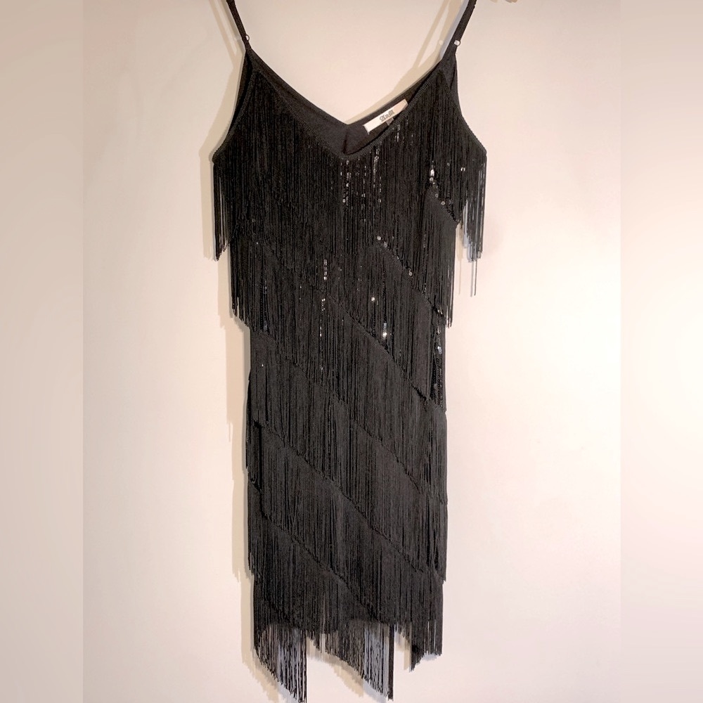FRINGE! BLACK COCKTAIL DRESS WITH SEQUIN ACCENTS